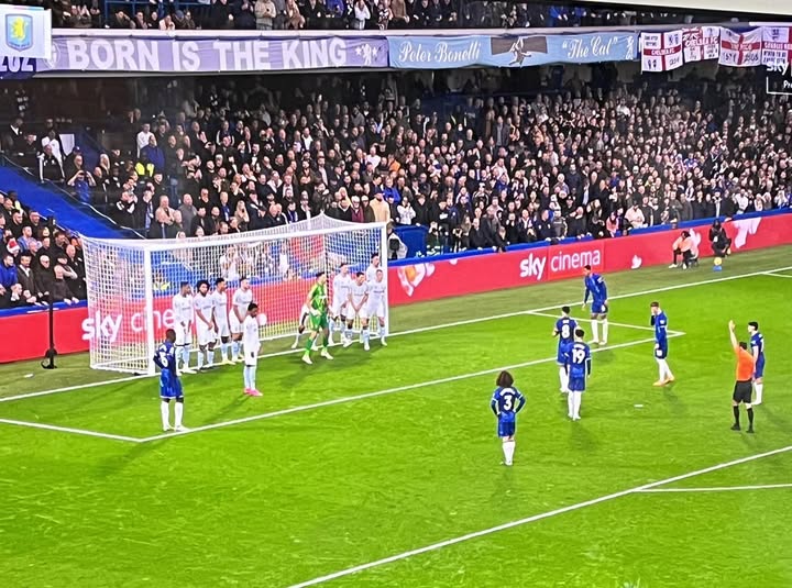 Phân biệt đá phạt trực tiếp và gián tiếp: Cách tính & vị trí đứng